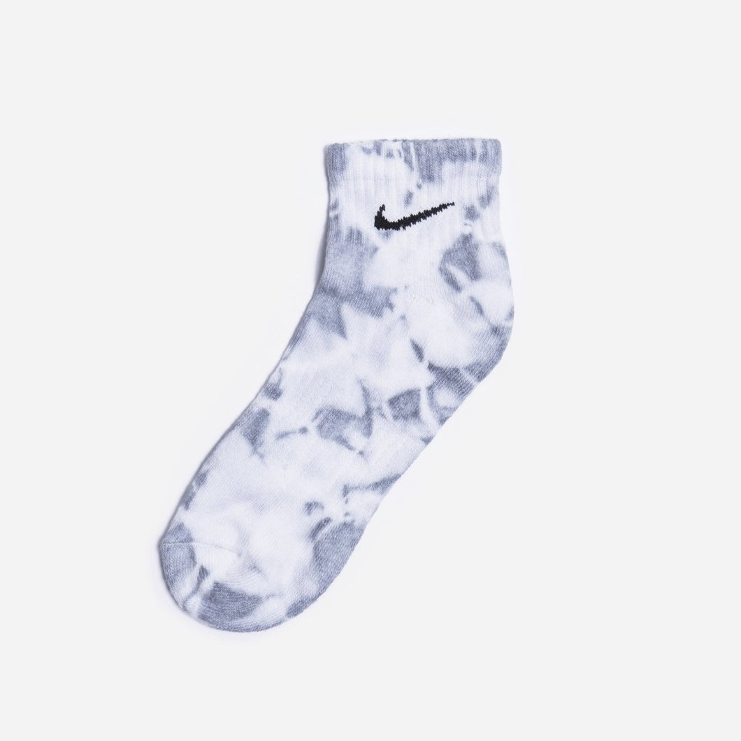 Custom Tie-dyed Ankle Socks - Dolphin Grey - Inked Grails